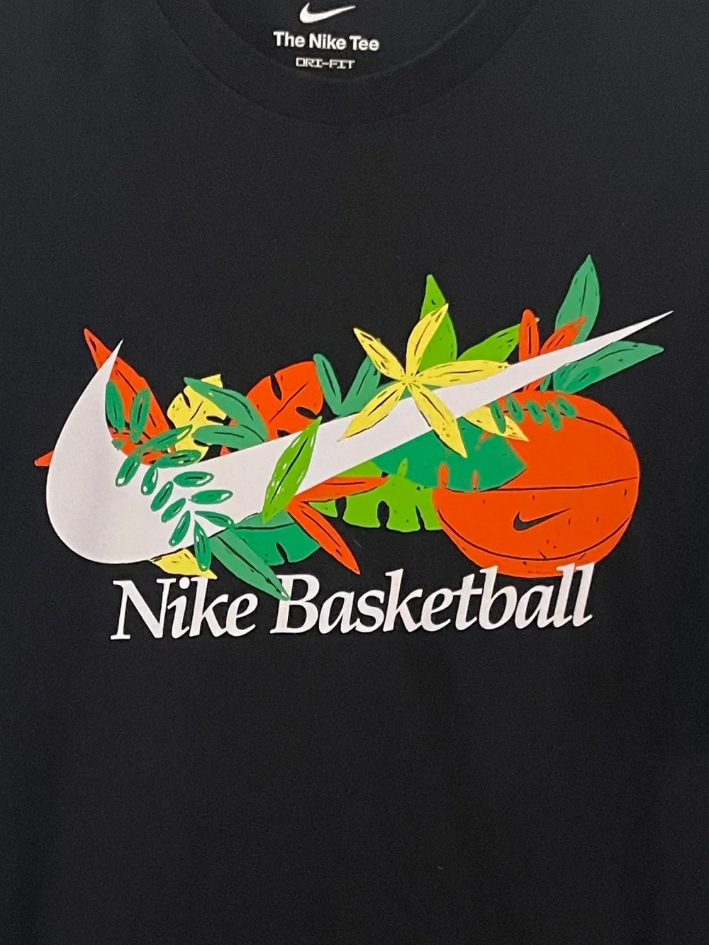 Nike Dri-Fit Basketball Men’s Short Sleeve Floral Black T-Shirt. FD0069-010; L
